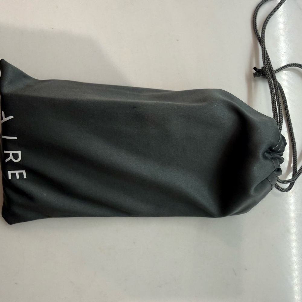 Aire Calisto Black Women's Sunglasses - Picture 6 of 6